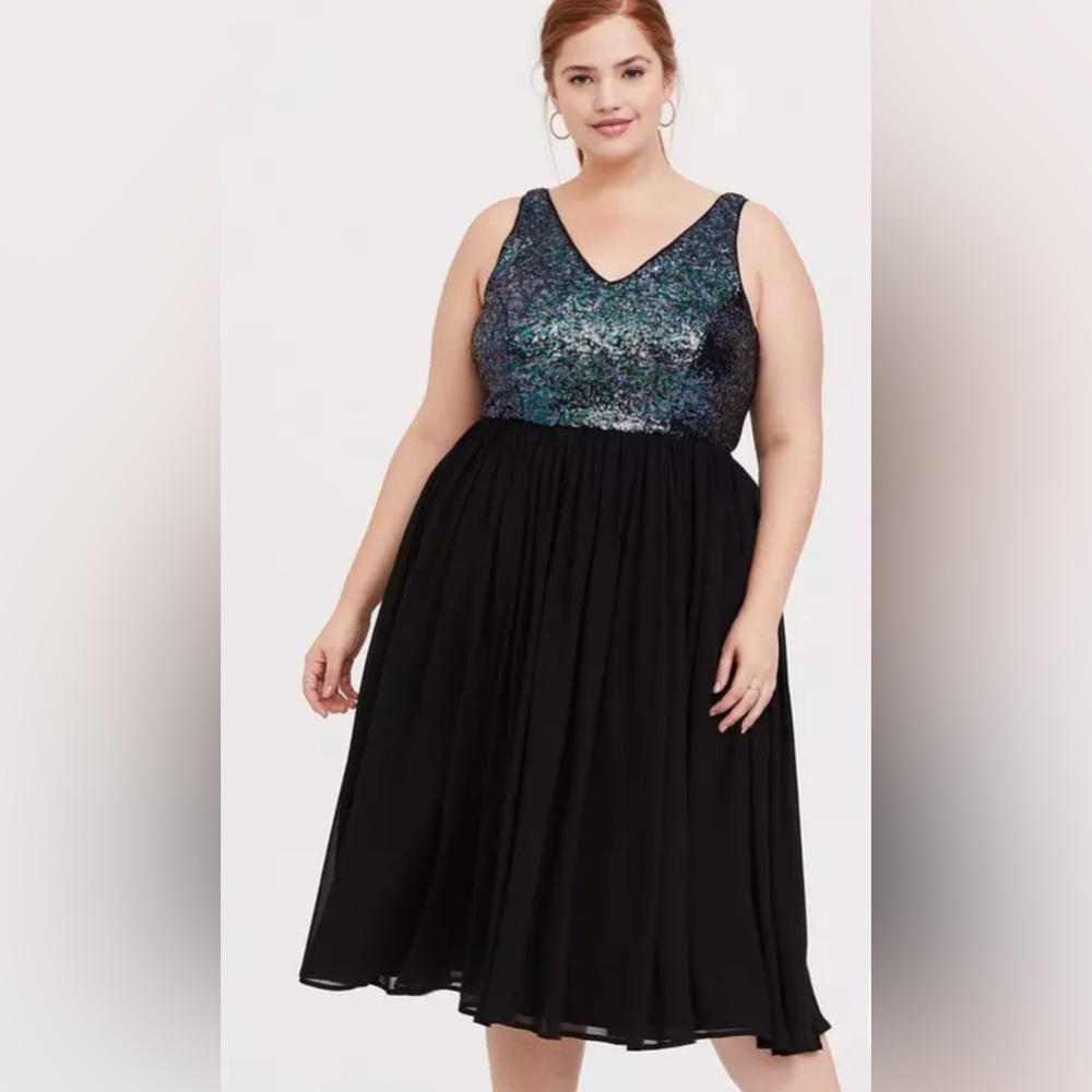 Torrid Black Sequin Top Dress in 16